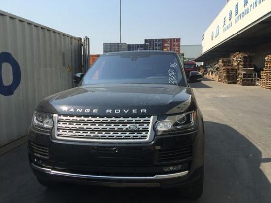 配置丰富的路虎车 zPDw-fyfzhap4791413.jpg