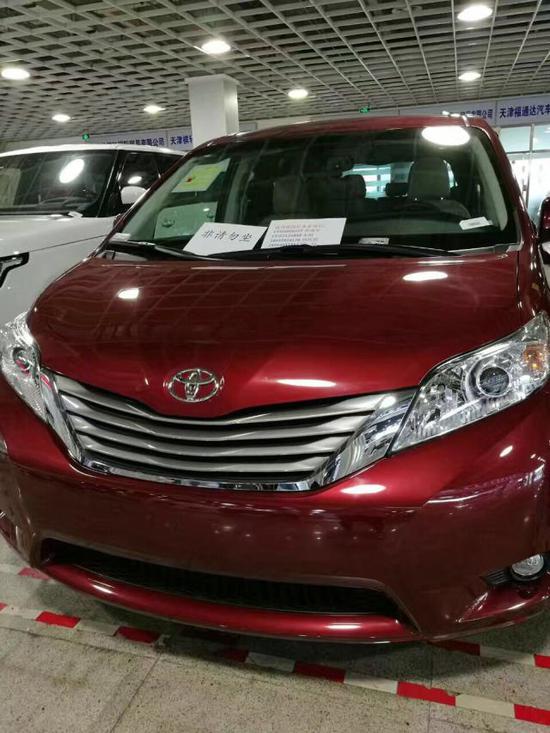 17款丰田塞纳超低价格 改装商务超豪华