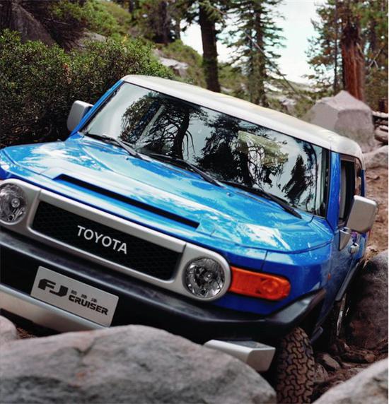 2017款丰田FJ酷路泽 超强性能无谓脚下