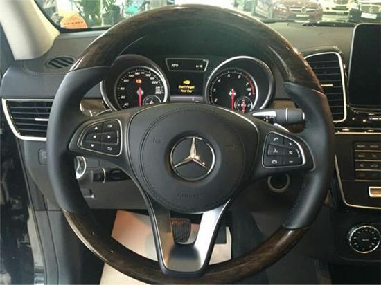 17款奔驰GLS450