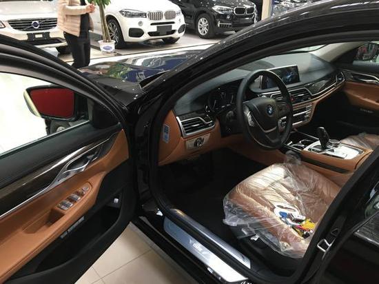 16款宝马730Li