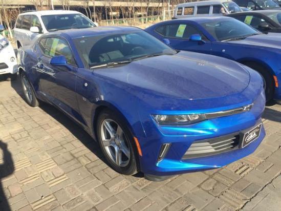 17款雪佛兰科迈罗 大黄蜂硬顶炫酷轿跑