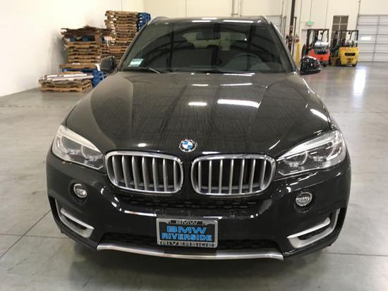 17款宝马X5炫酷外观 热销车型价格实惠