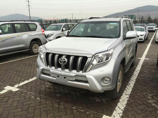 丰田霸道3000中东版 17款现车最低价格