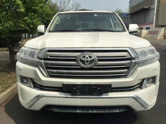 2017款丰田酷路泽4000 底价促销冰爽一夏