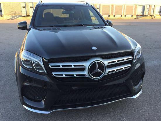 2017款奔驰GLS450 高端越野车气势汹涌