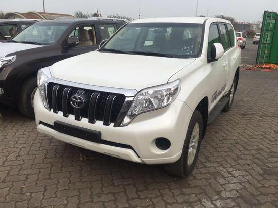 2017款丰田霸道4000 疯狂越野实力悍将