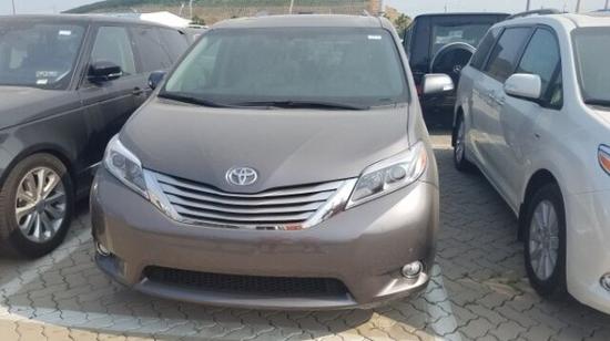 2017款丰田塞纳商务 动感时尚献礼七月