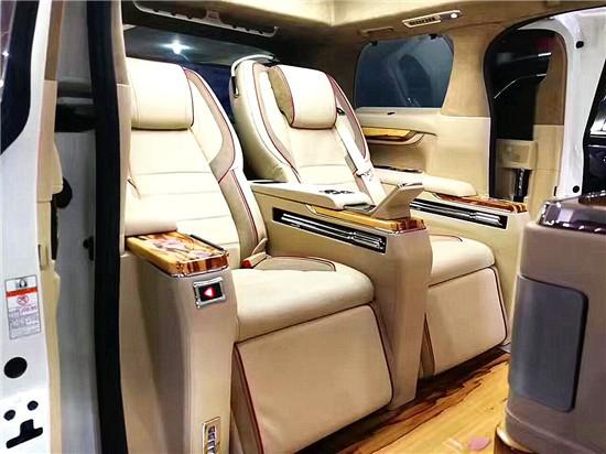 17款丰田埃尔法蒙娜丽莎 樱花定制价格优