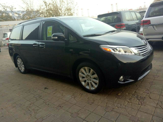 2017款丰田塞纳3.5L 进口塞纳舒适豪华