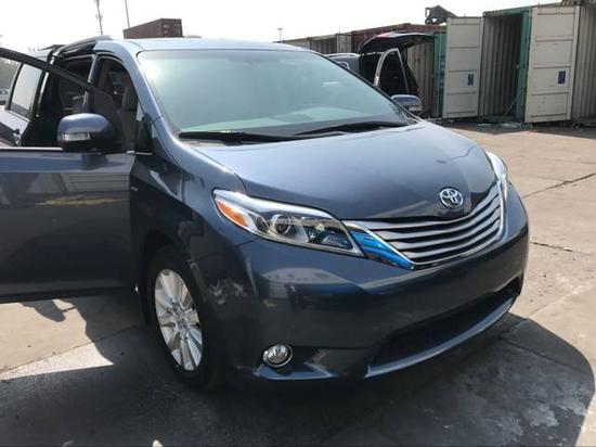 丰田塞纳符合一款MPV车型该有的沉稳性