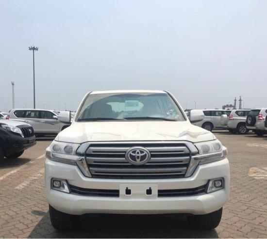 中东丰田酷路泽4000 天津港优惠大酬宾