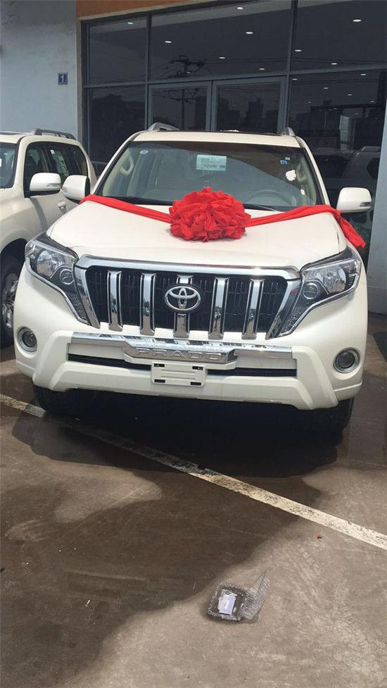 17款丰田霸道2700中东版天津港最新行情