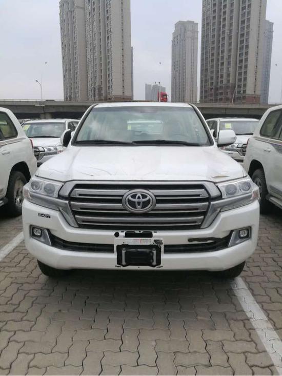 17款丰田酷路泽4600 奢华内仓尽显豪气