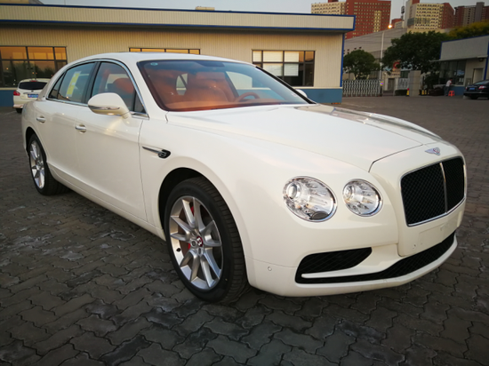 17款宾利飞驰V8S四座顶级配置现车尽在天