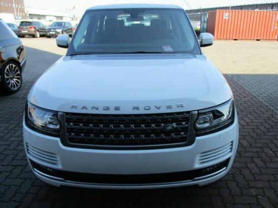 17款路虎揽胜行政版 豪车降价燃爆津门