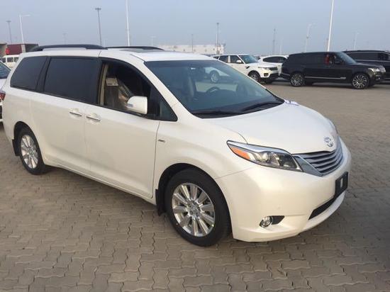 17款丰田塞纳3.5L顶配商务优惠报价促销