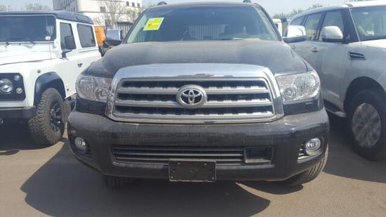 2017款丰田红杉5700 驾驶空间宽大无比