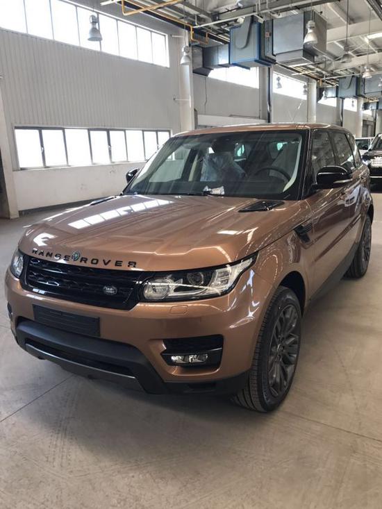 17款路虎揽胜运动30汽油配置报价 可分期