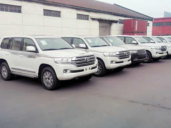 17款丰田酷路泽4000 七座手续全国分期