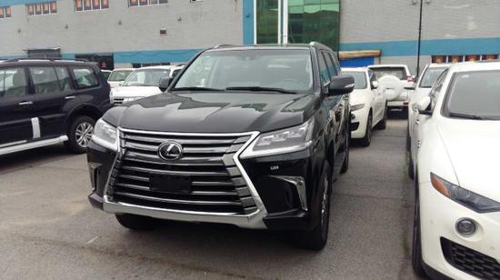 17款雷克萨斯LX570 凌志坐拥极致美景色