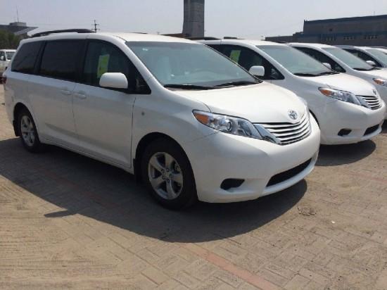 17款丰田塞纳MPV报价 四驱商务出游佳选