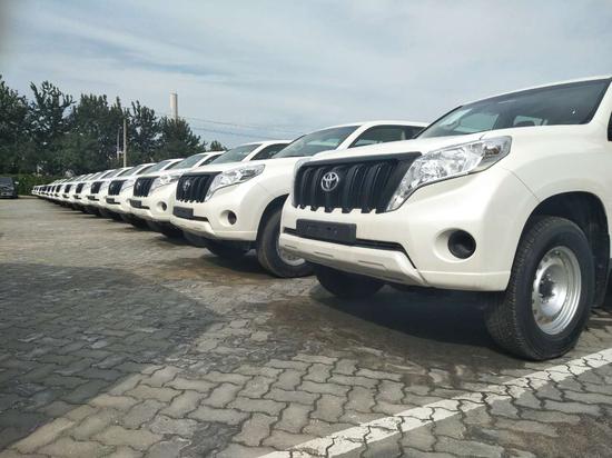17款丰田霸道2700 港口中东版现车手续齐