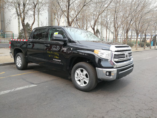 17款丰田坦途越野皮卡优惠价购车送礼包