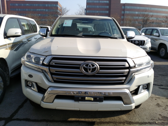 17款丰田酷路泽4600 特惠价格帅气出行