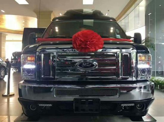 豪华福特E350商务车 顶级配置亮瞎眼