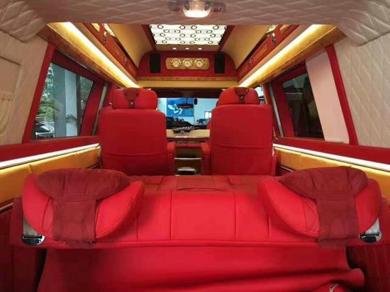 豪华福特E350商务车 顶级配置亮瞎眼