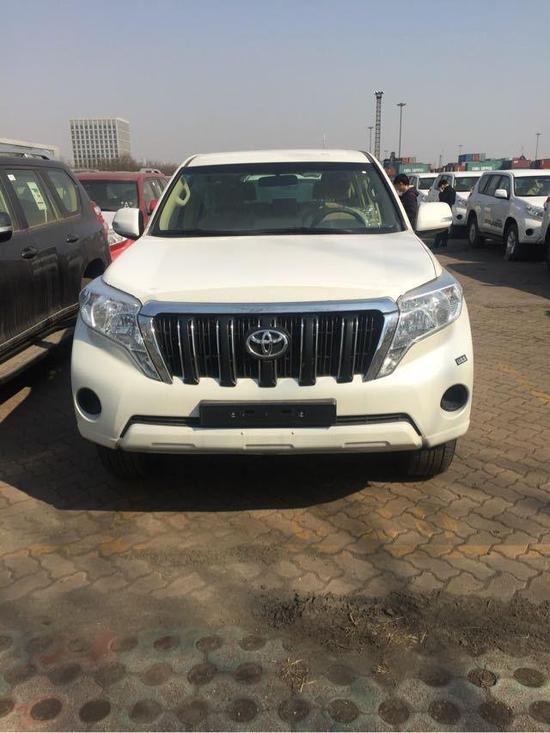 17款丰田霸道2700中东版天窗新报价行情