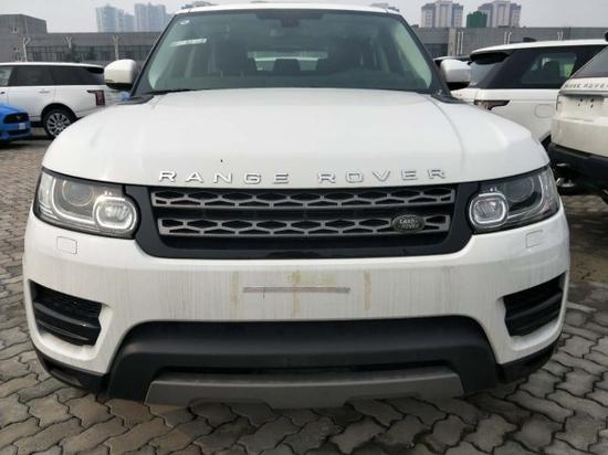 17款路虎揽胜运动版 柴油S版现车可分期