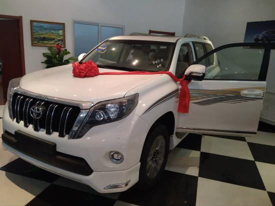 17款丰田霸道4000 普拉多越野回头率高