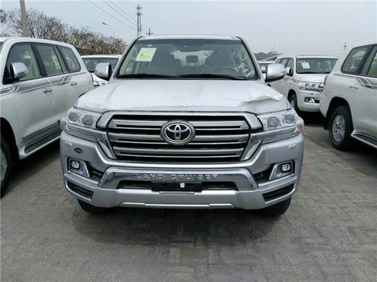 17款丰田酷路泽4600 中东七座越野优惠