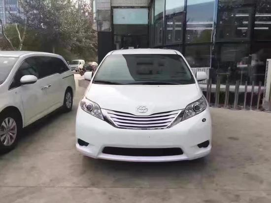 17款丰田塞纳LE现车 两驱商务底价出售