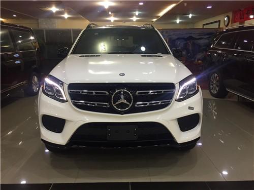 2017款奔驰GLS450 时尚外观霸气外露