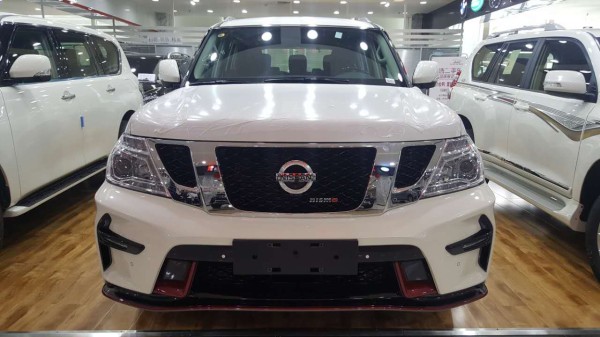 18款尼桑途乐4.0XE火爆新款席卷港口而来