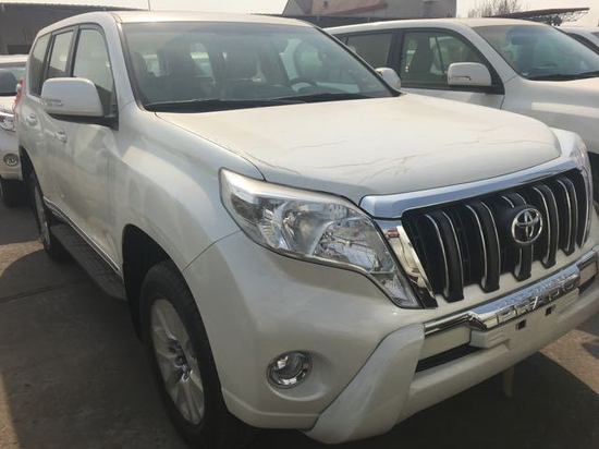 17款丰田霸道2700 天窗外挂丐版最低价