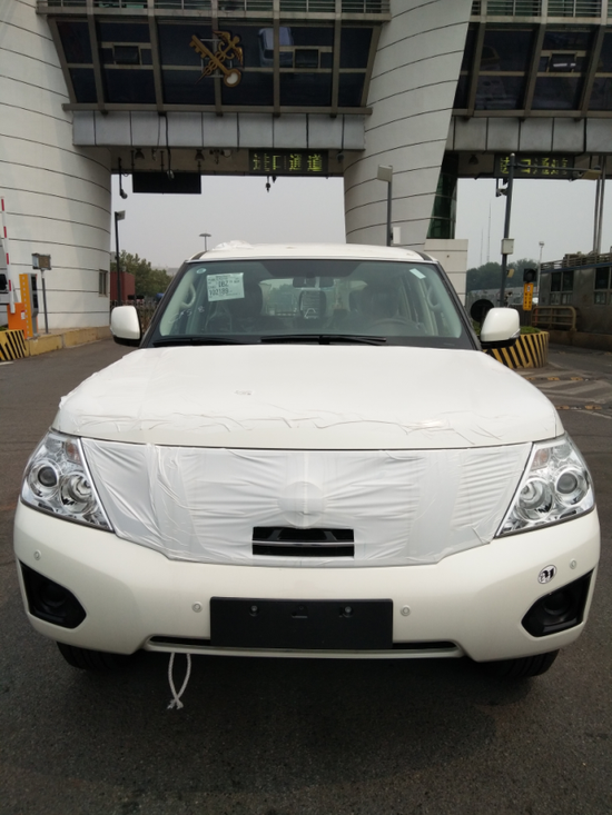 18款日产途乐 现车新款带天窗的多少钱