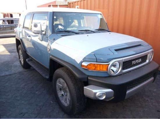 17款丰田FJ酷路泽 现车底价秒杀最优惠