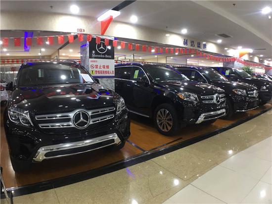 奔驰GLS450现车104万最新的家族式设计