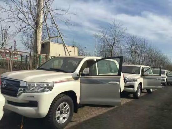 2017款丰田酷路泽4000 中东版批发价格