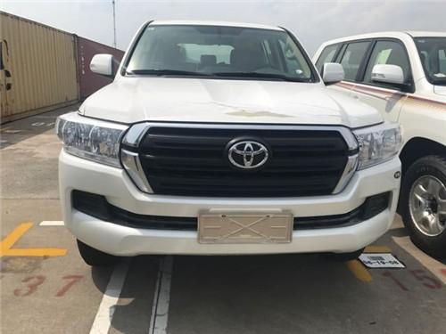 2017款丰田酷路泽4000 进口中东版手续齐