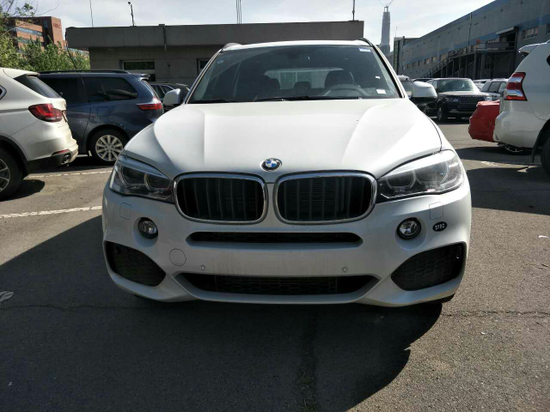 2017款宝马X5豪华SUV 进口豪车科技感强