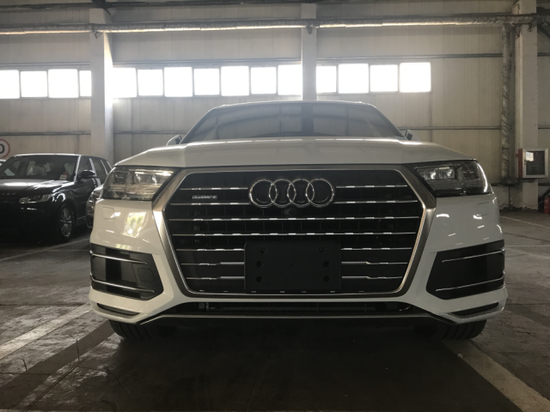 2017款奥迪Q7加版配置顶配 现车店内特价