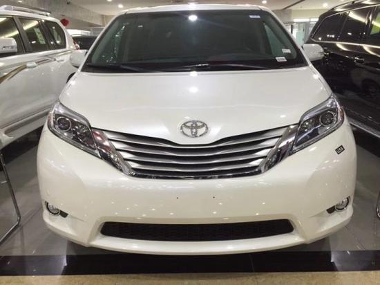 2017款丰田塞纳LE  四驱商务舒适奢华