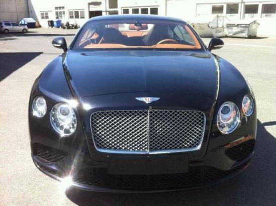 2017款宾利欧陆GT 现车冲量促销手续齐全