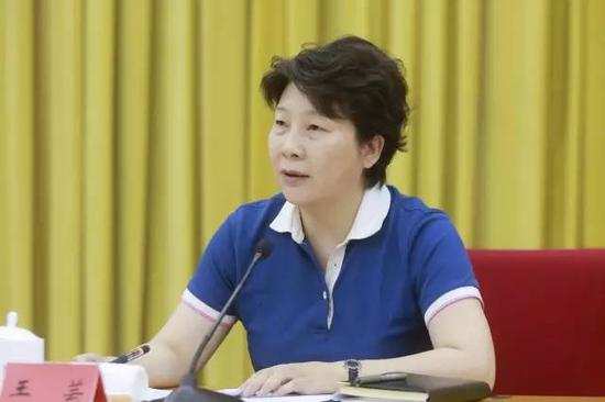 市委宣传部副部长、市委网信办主任王芸主持