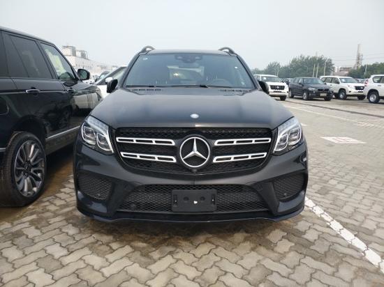 奔驰GLS450特价来袭 穿着西装的暴力绅士